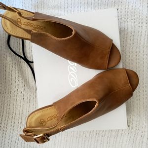 DbDk Fashions-Anabella-Tan Beige Wedge PLatform Shoe Size 10